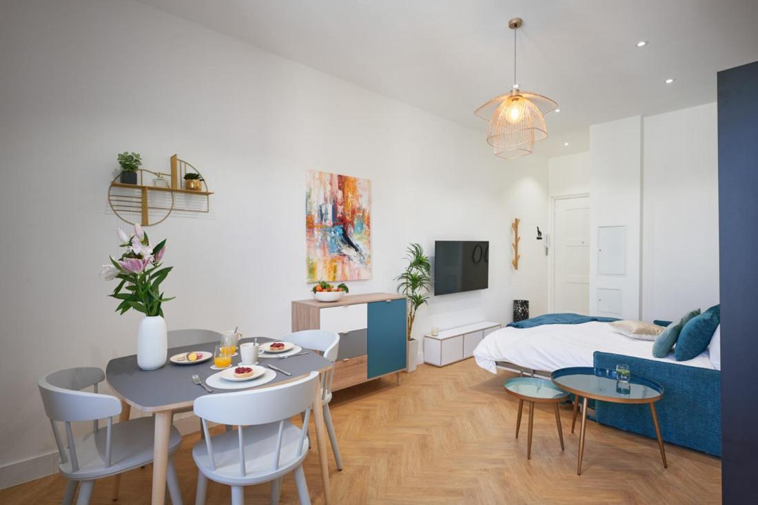 Sunlight Properties - Daffia - Beautifully Renovated Studio, City Pad In Central Ницца Экстерьер фото